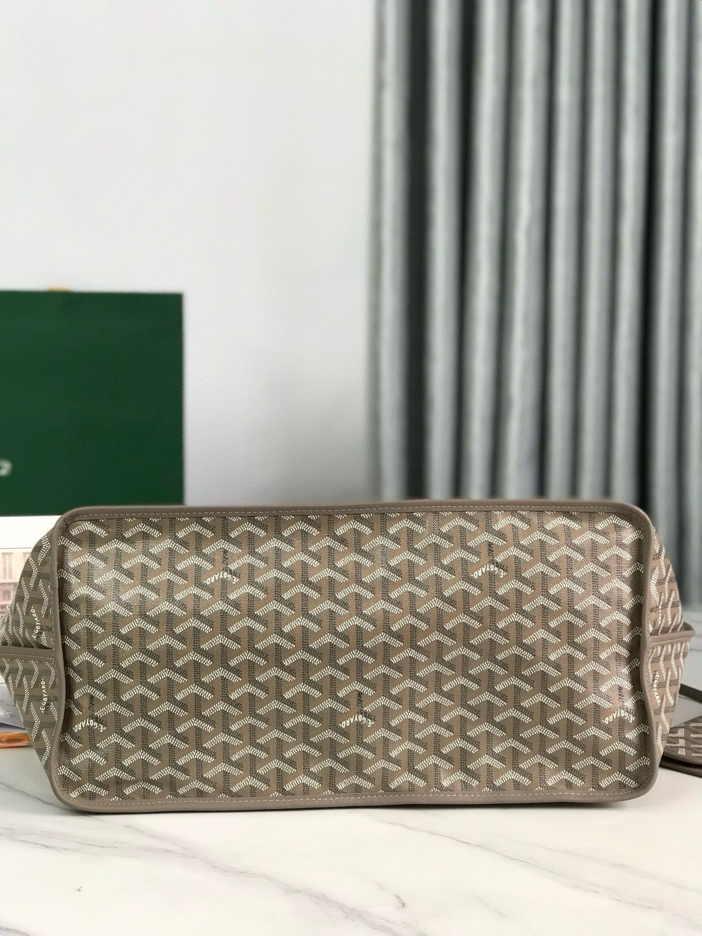 GYD Reversible Anjou