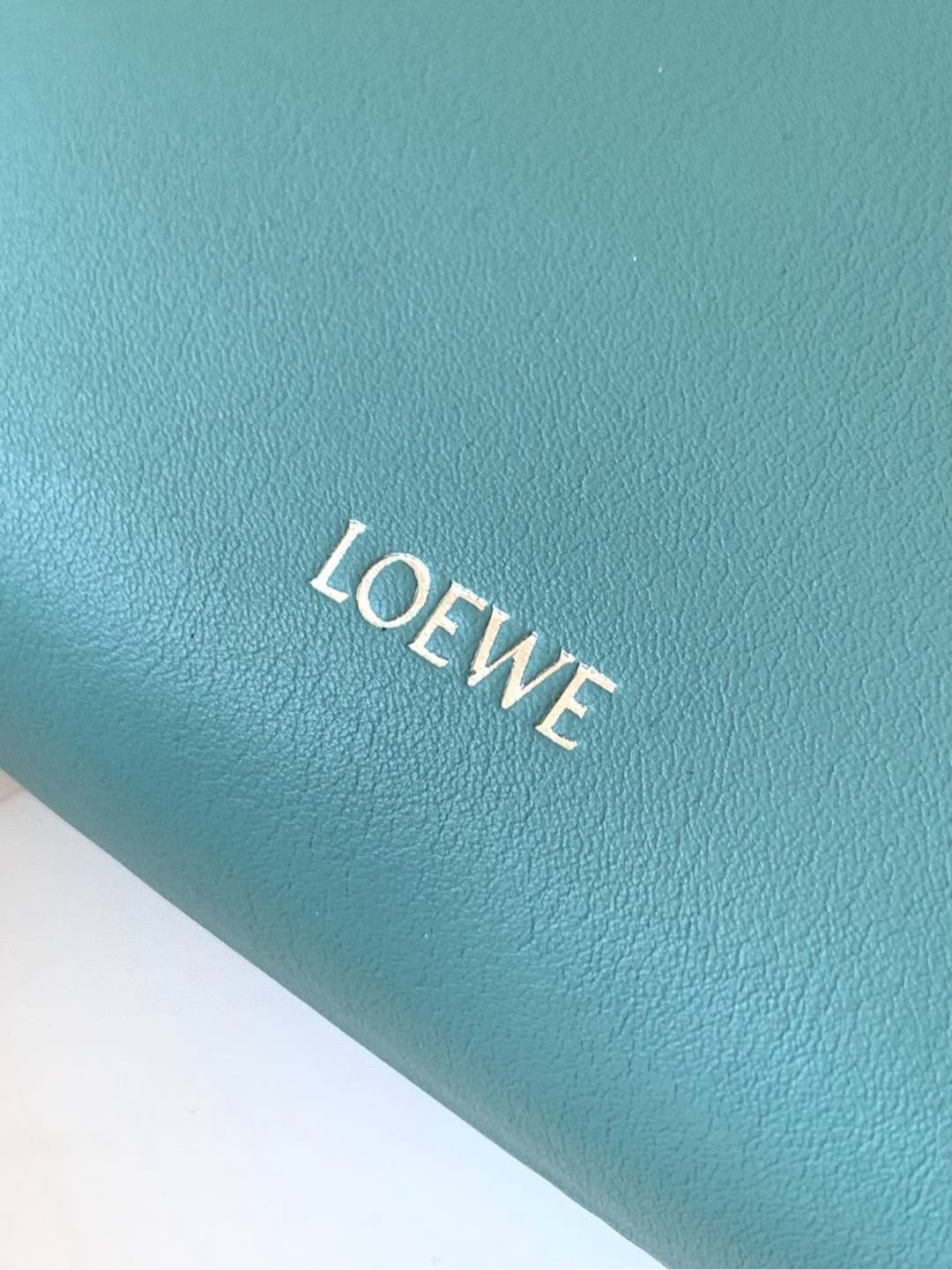 LW Pebble Leather