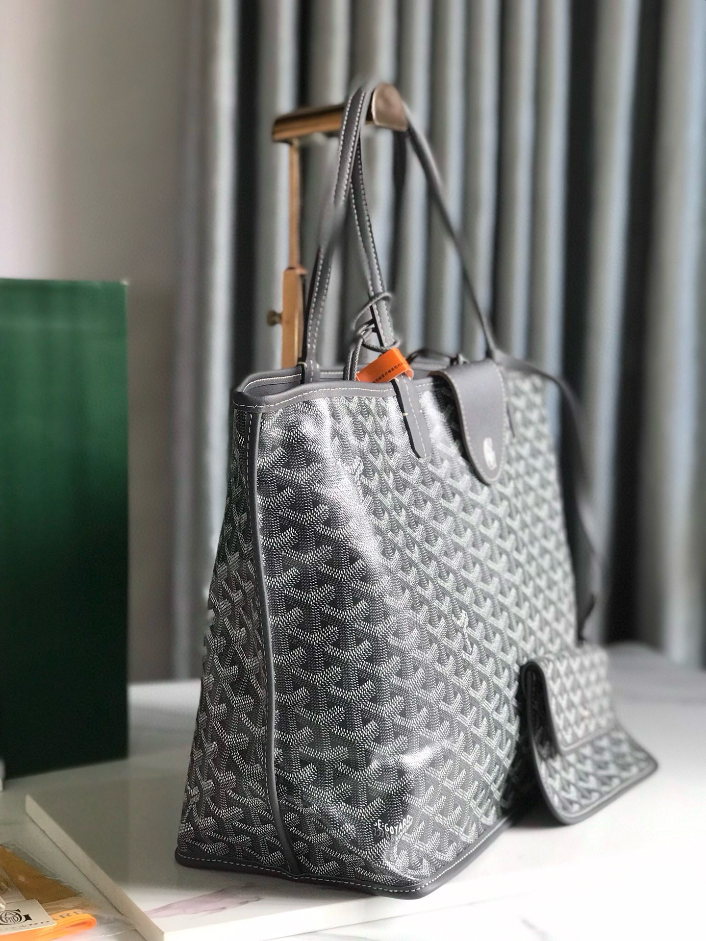 GYD Reversible Anjou