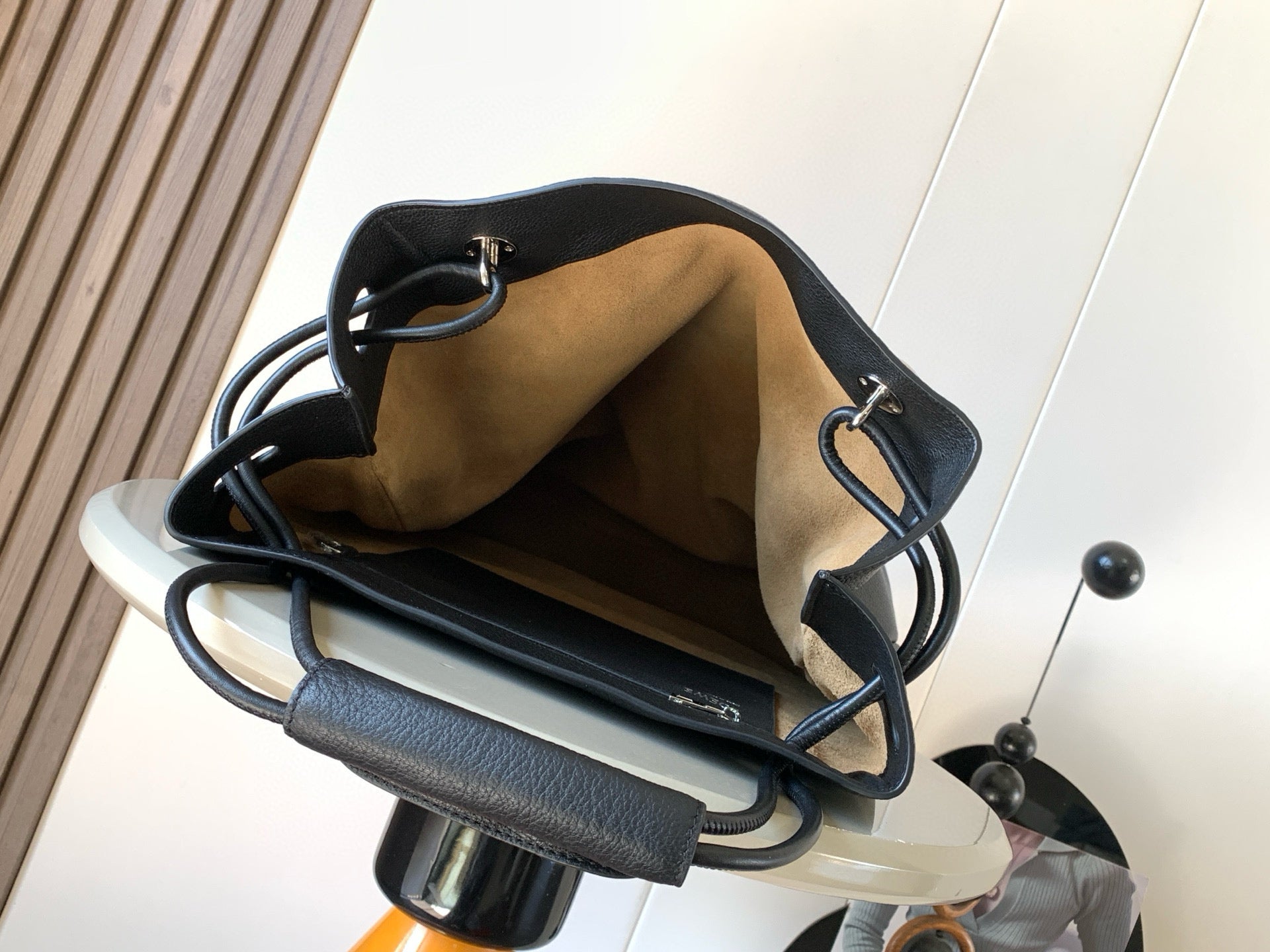 LW Pebble Leather
