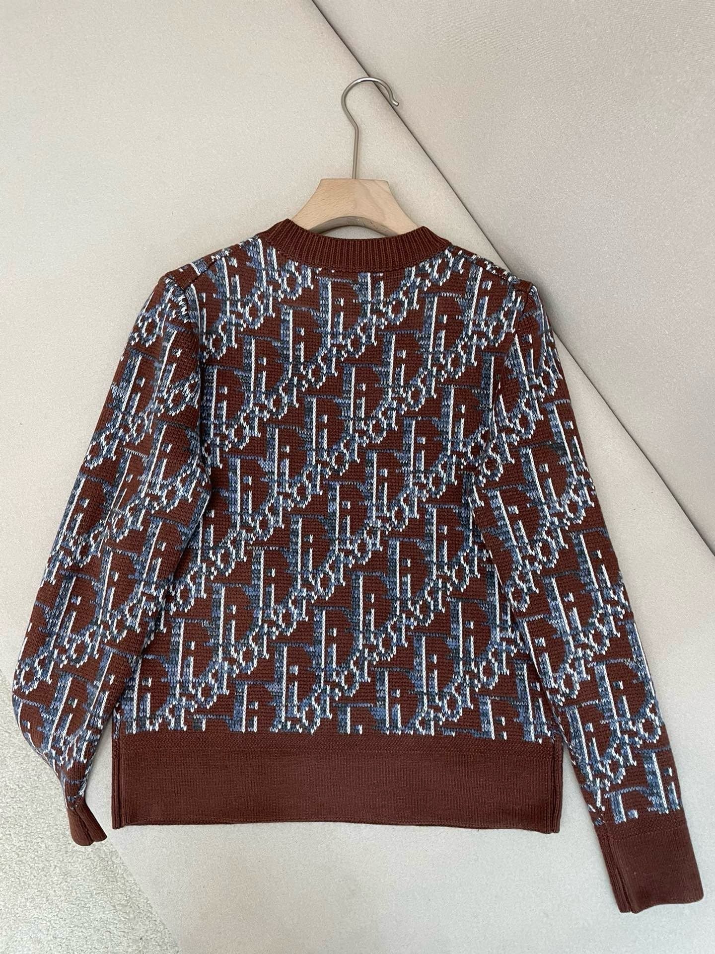 CD Sweater