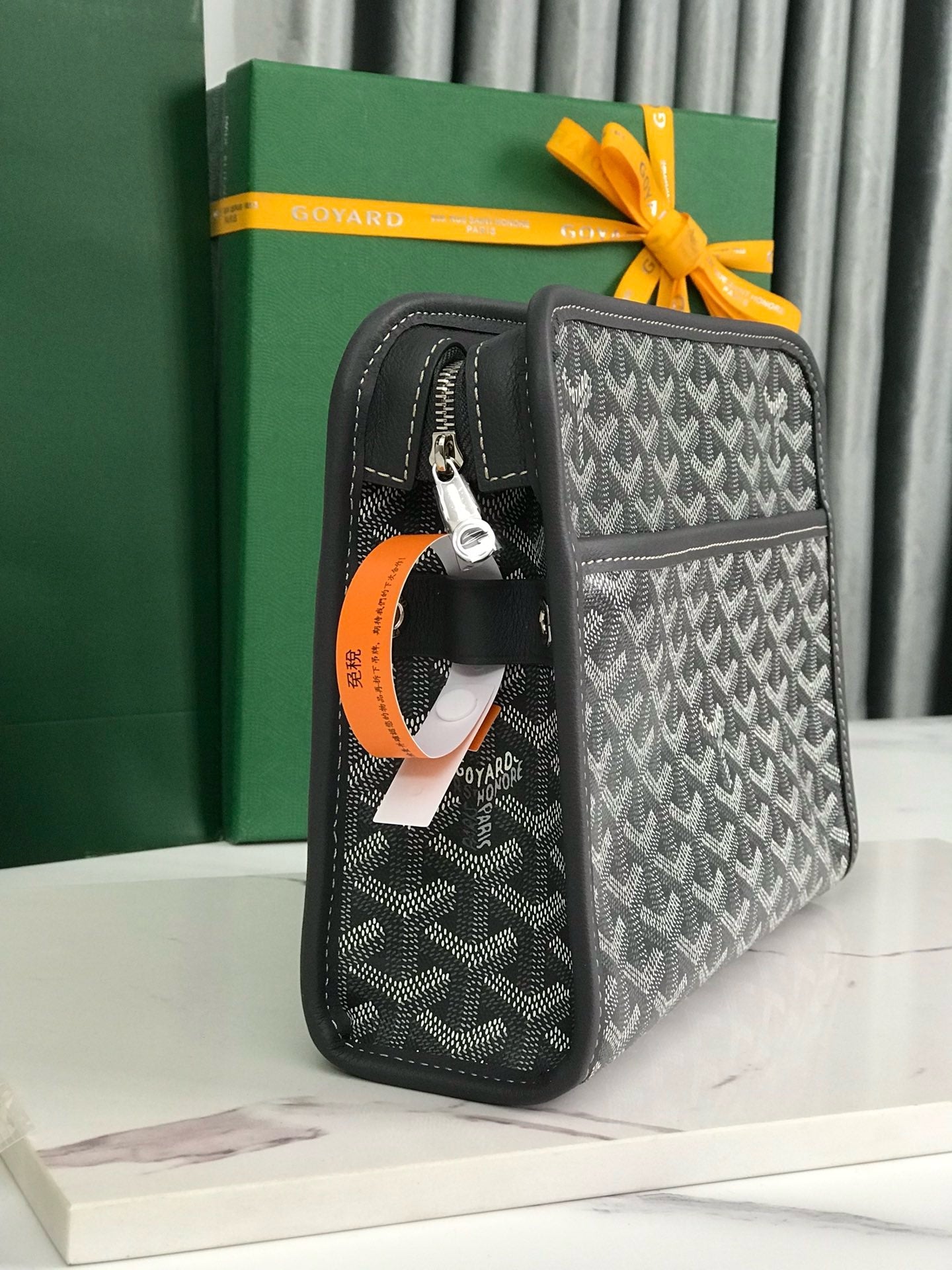 GYD Jouvence Toiletry Bag
