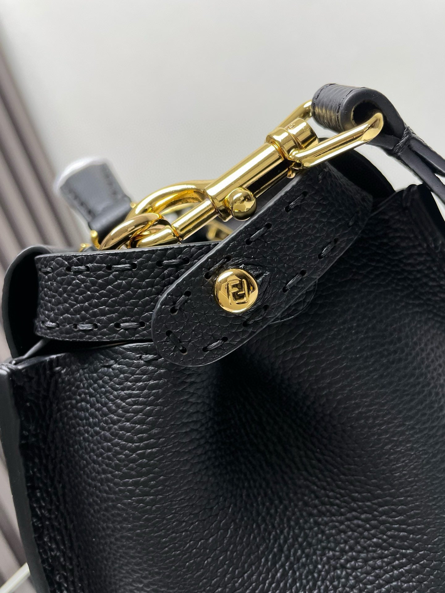 FD Peekaboo Bag