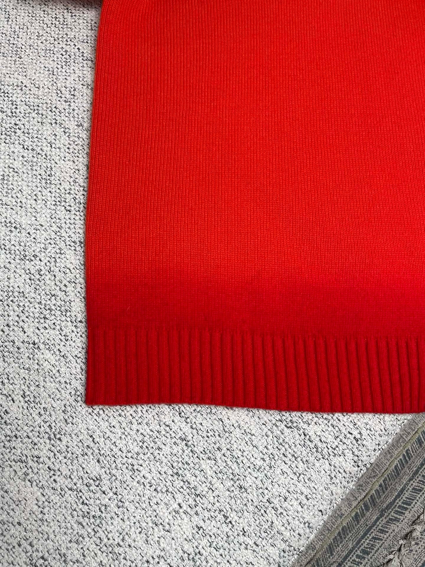CD Sweater