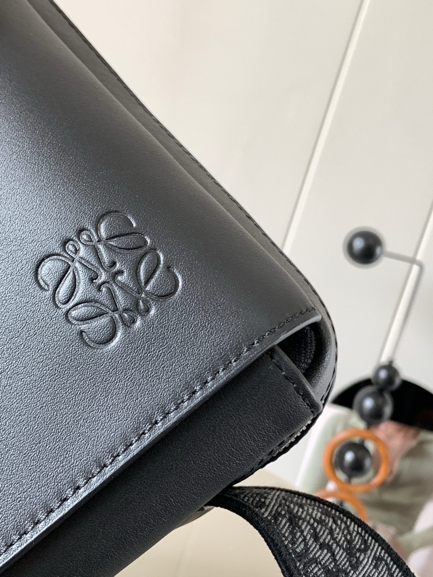 LW Messenger Bag