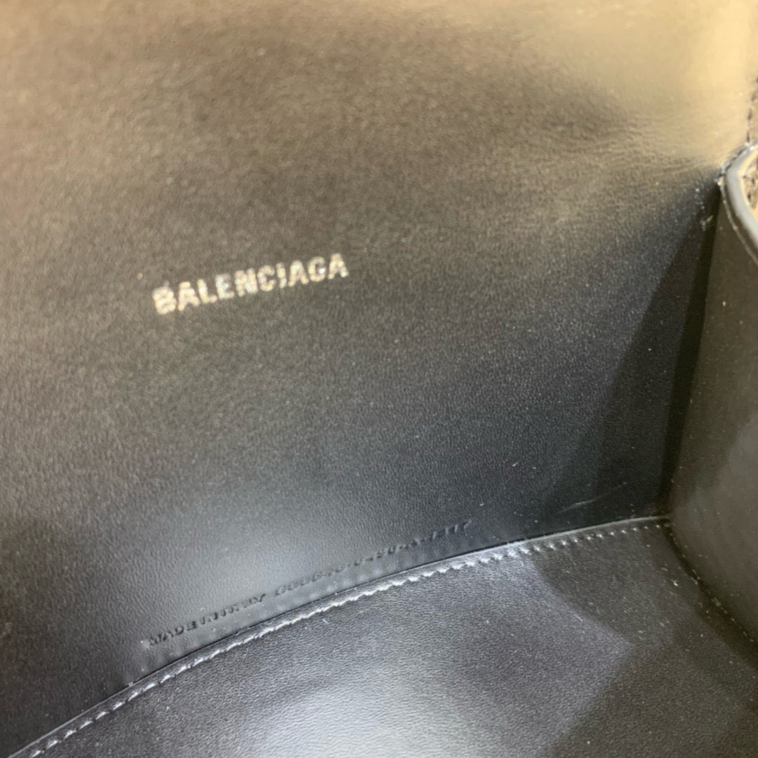 BLC Hourglass Mini