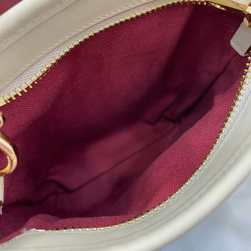 GC Bucket Bag