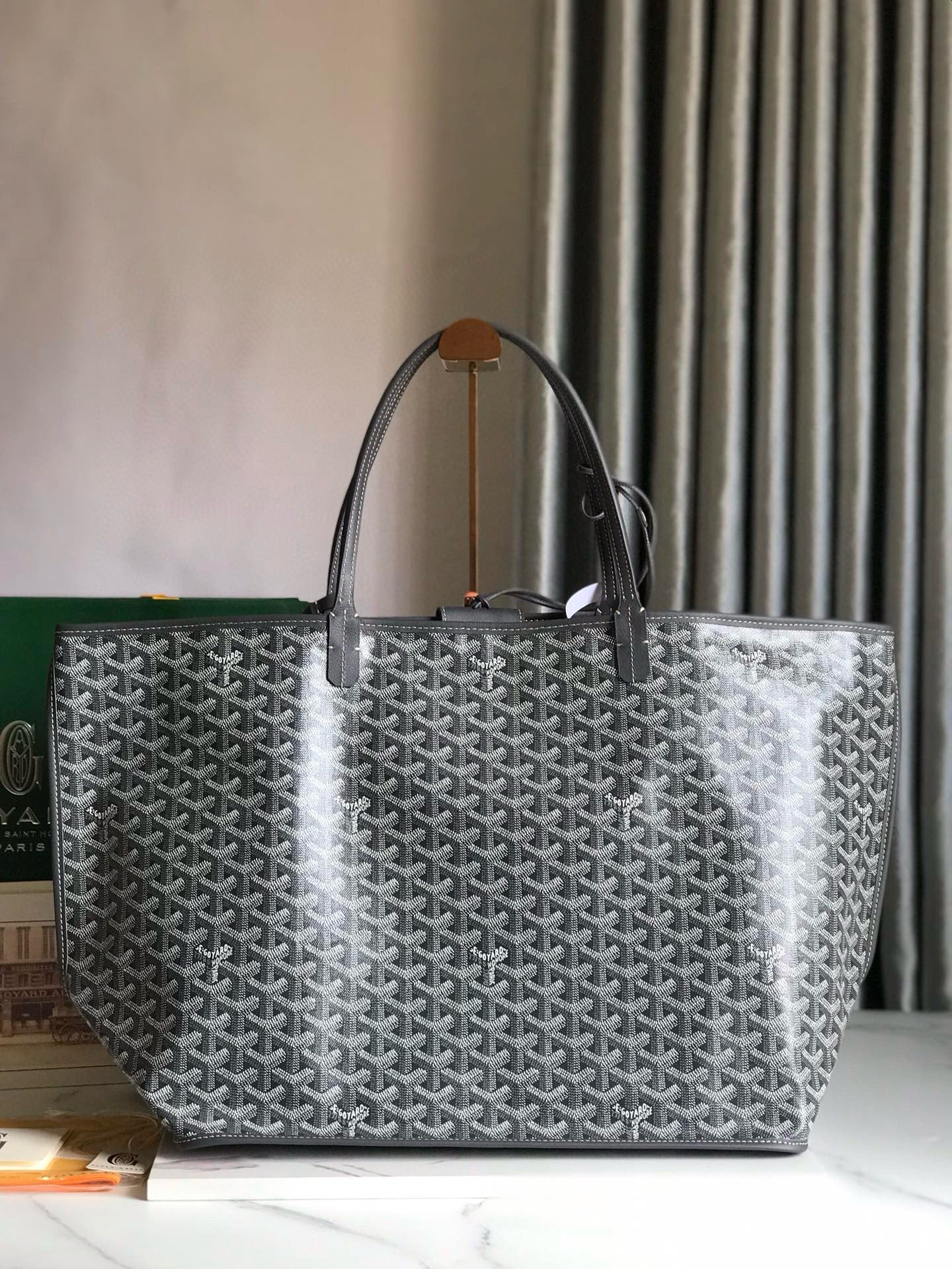 GYD Reversible Anjou