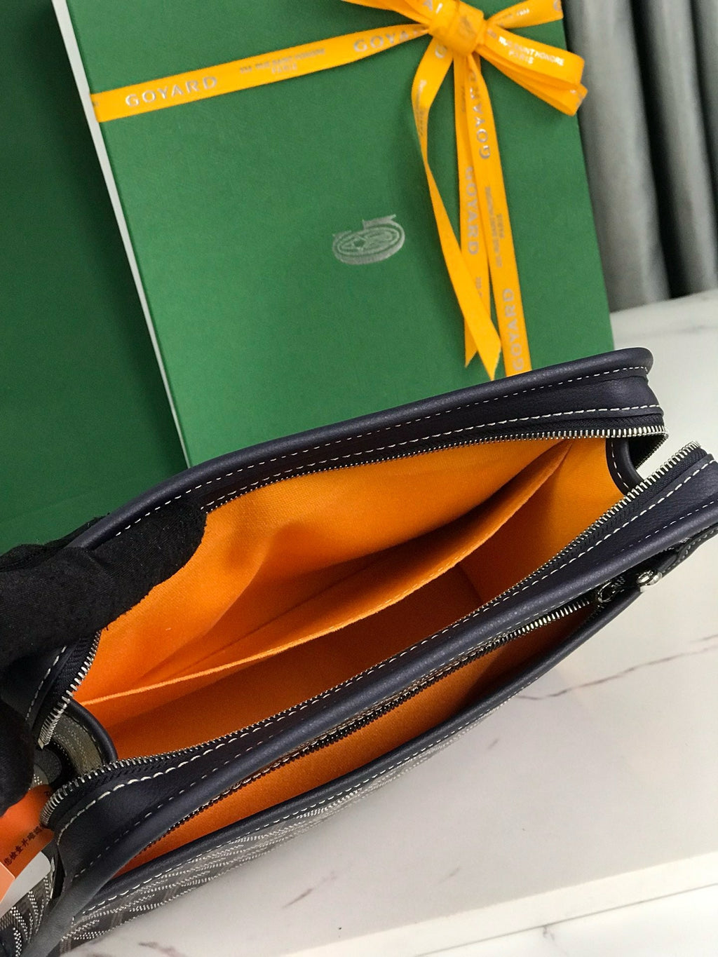 GYD Jouvence Toiletry Bag