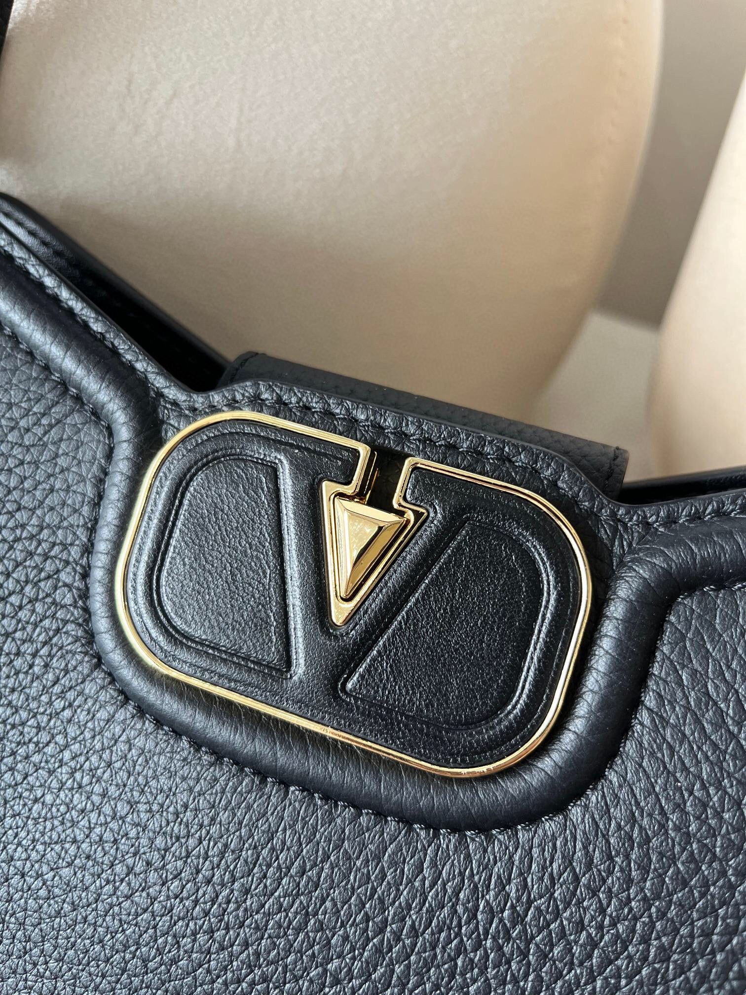 VLT Sling Bag