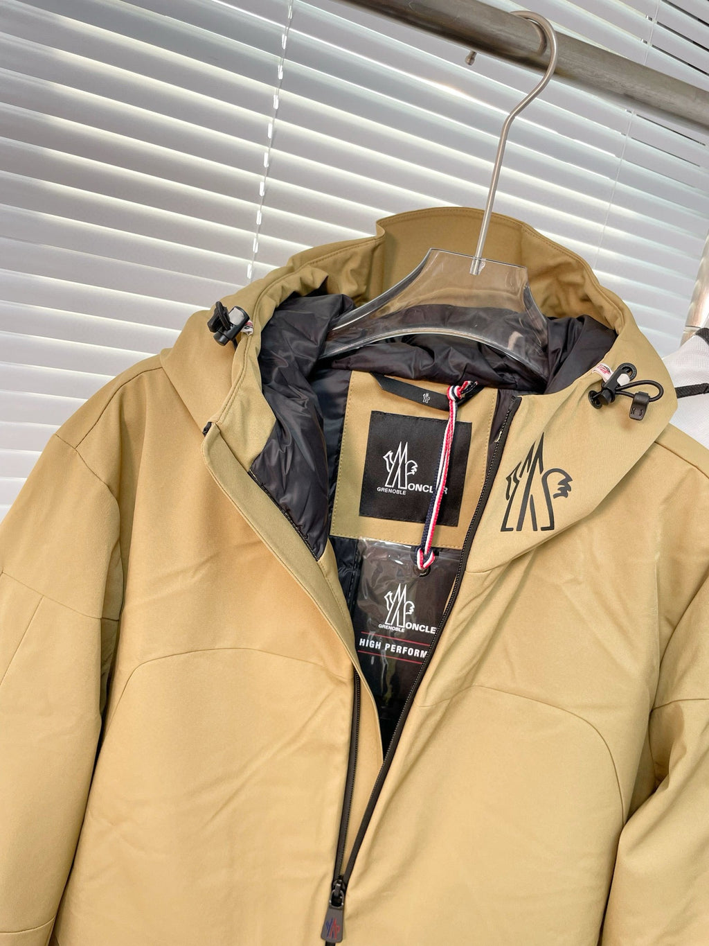 MNC Windbreaker