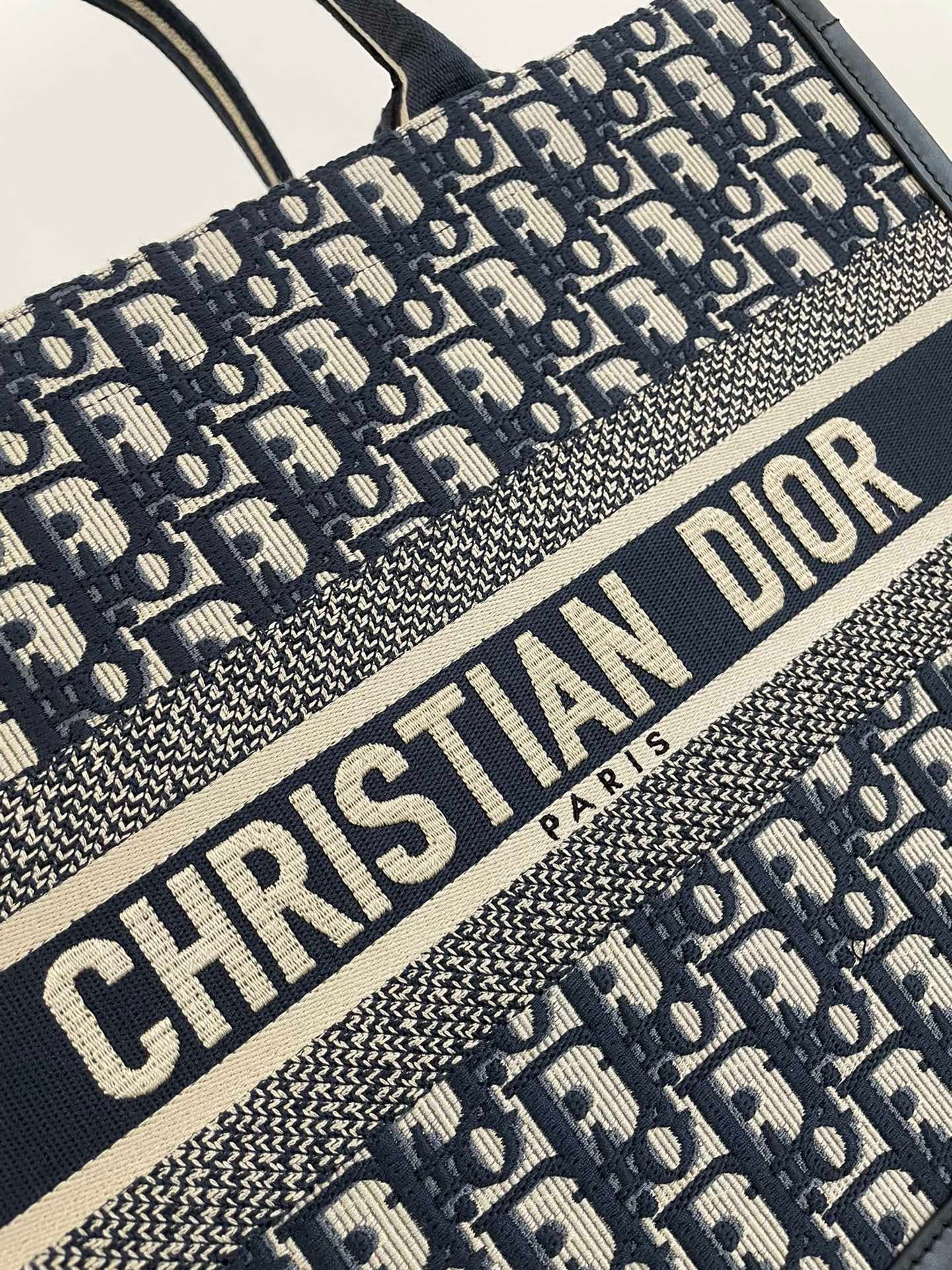 CD Book Tote