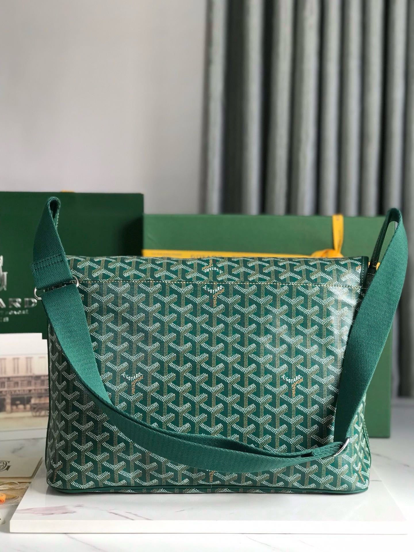 GYD Messenger Bag