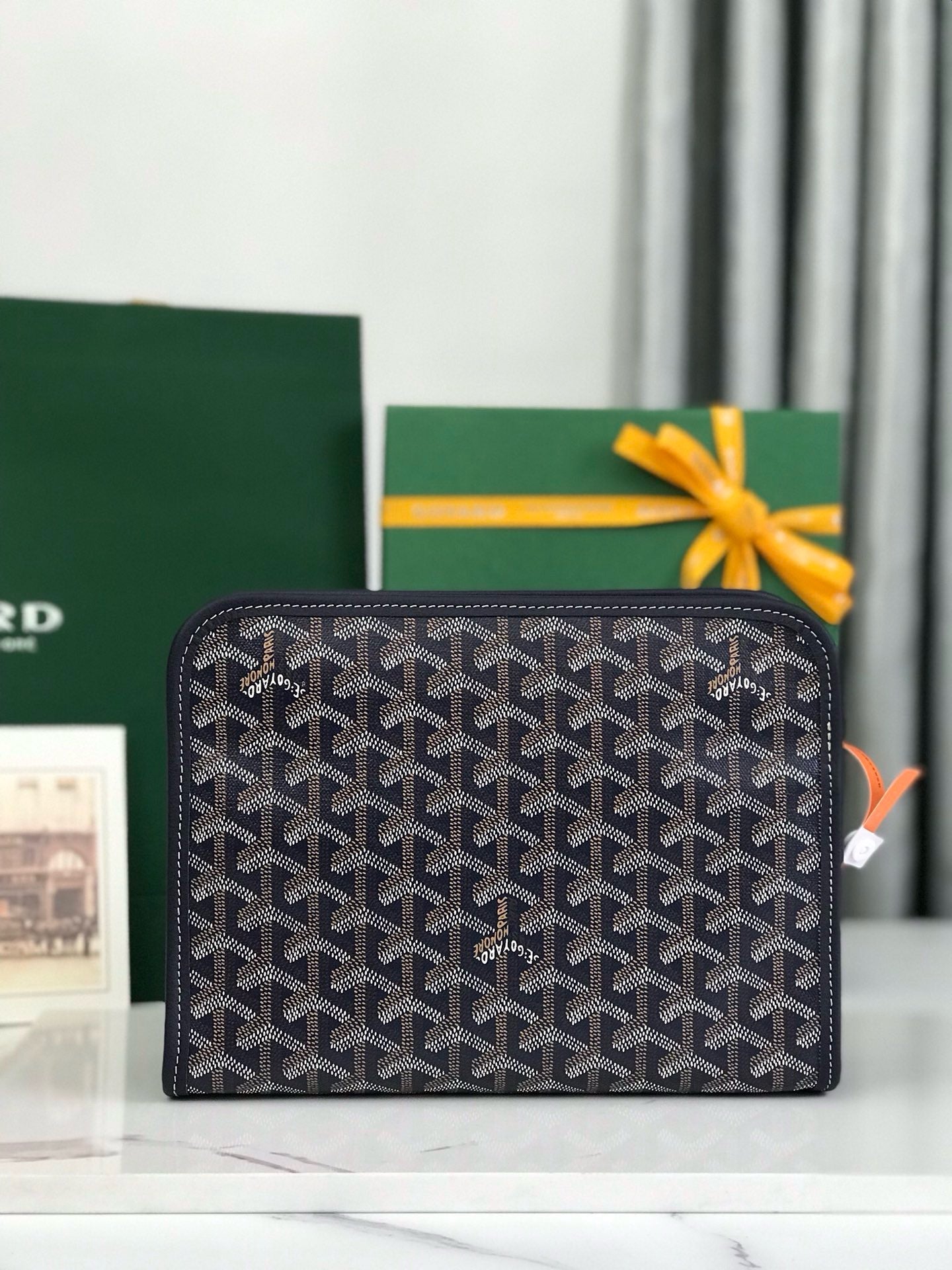 GYD Jouvence Toiletry Bag