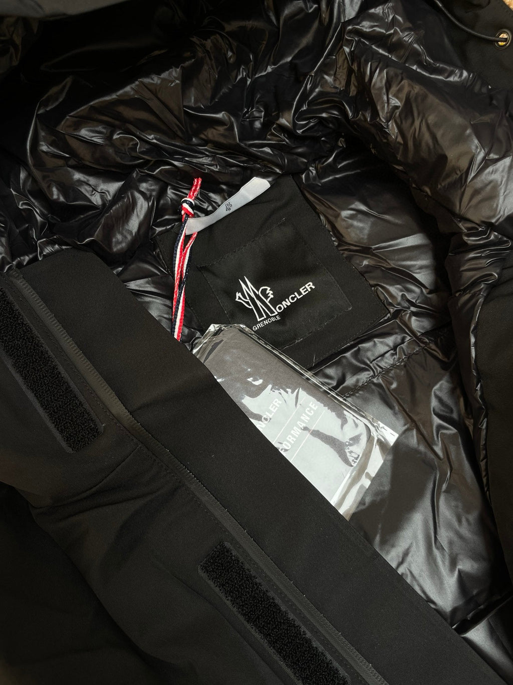 MNC Windbreaker