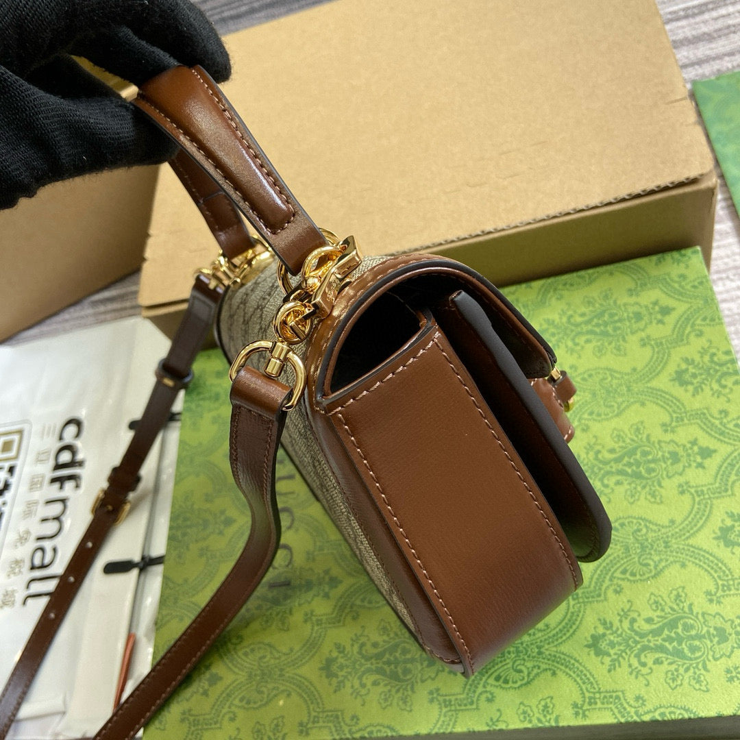 GC Horsebit