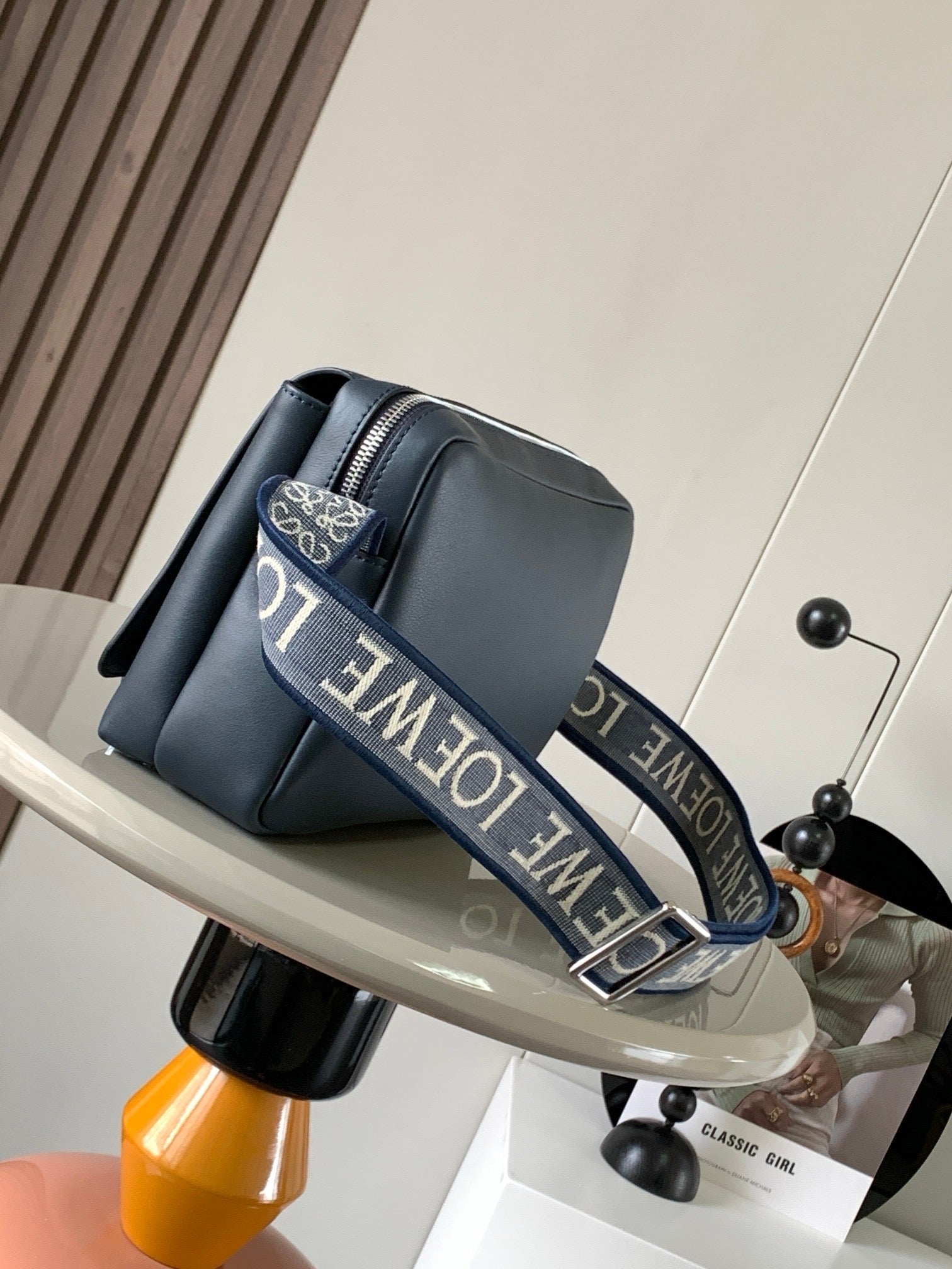 LW Messenger Bag