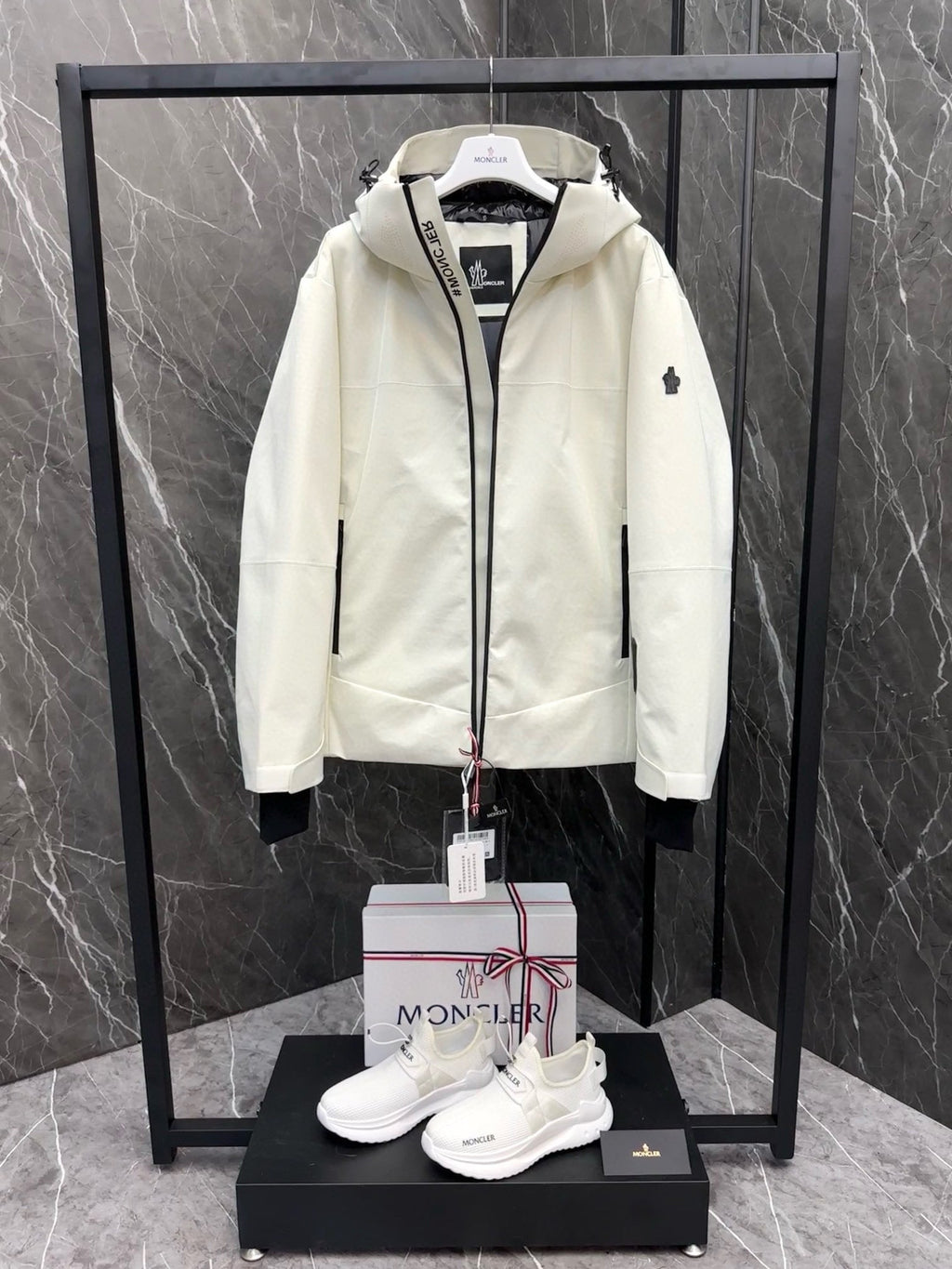 MNC Windbreaker
