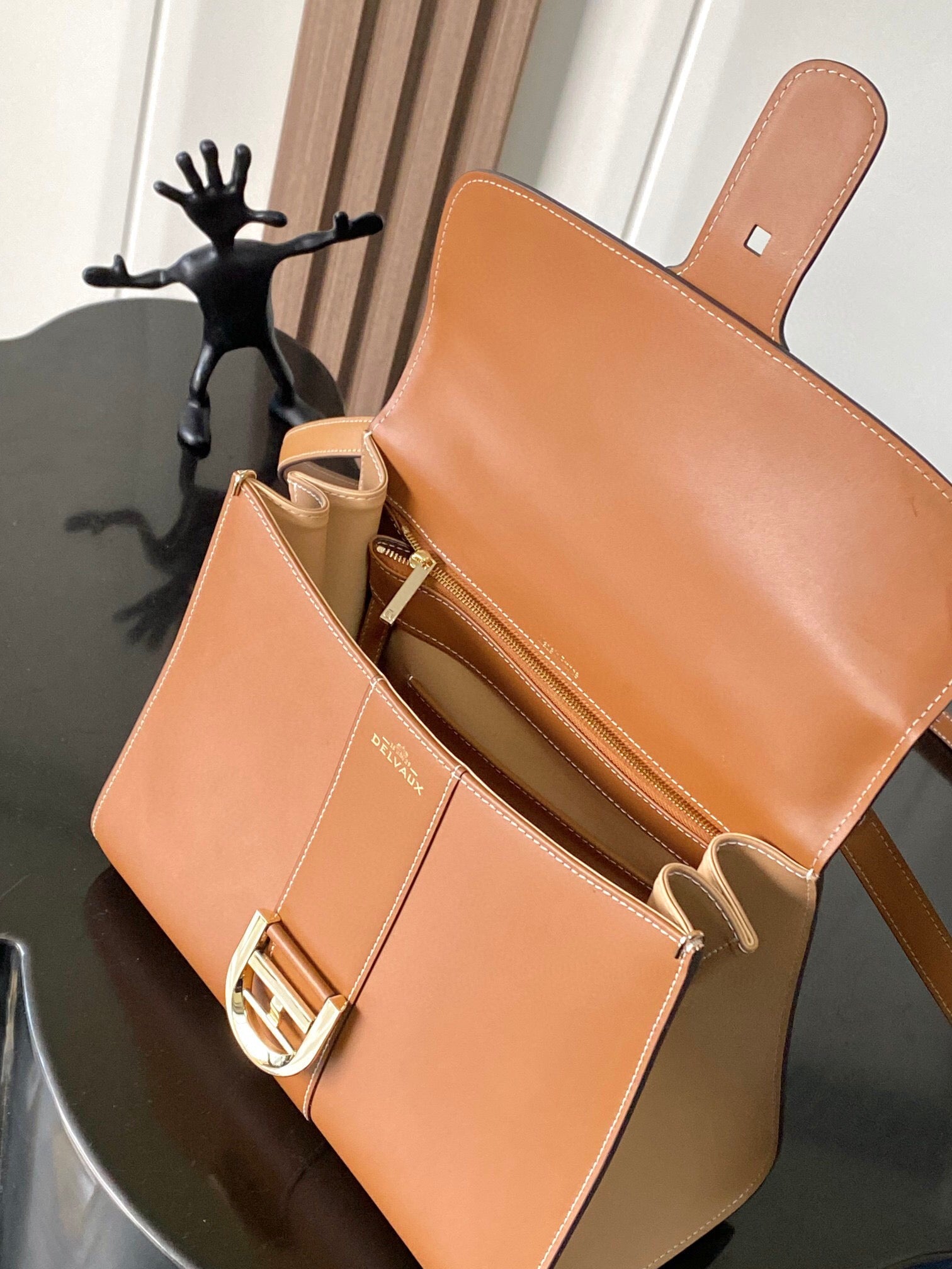DLV Sling Bag