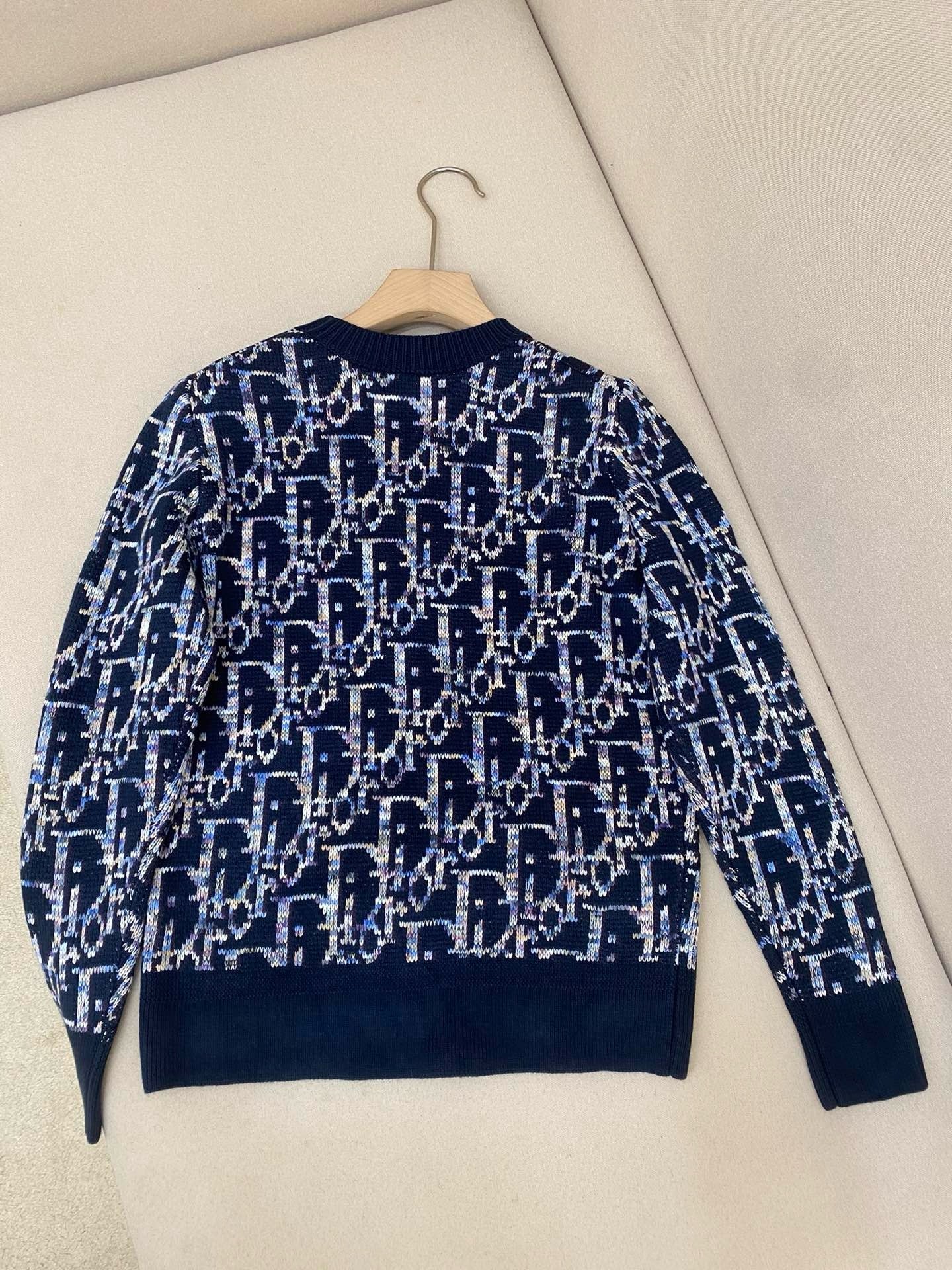 CD Sweater