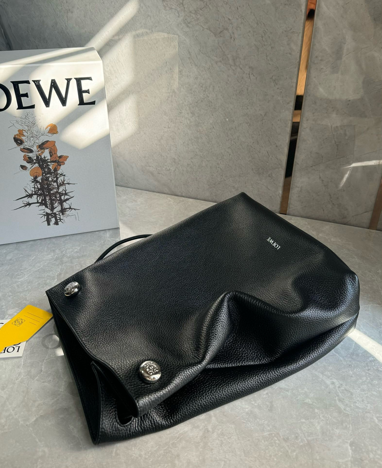 LW Pebble Hobo