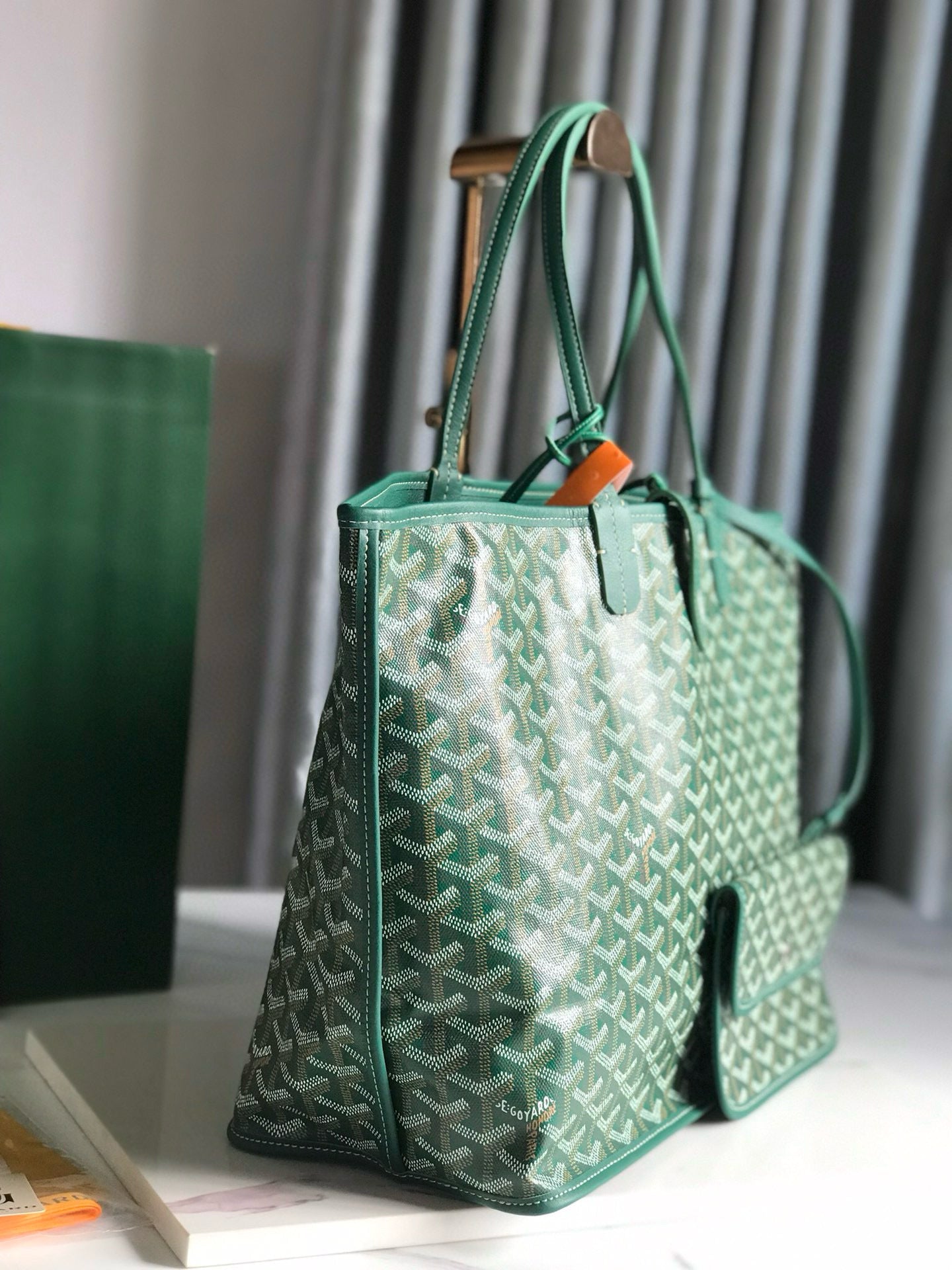 GYD Reversible Anjou