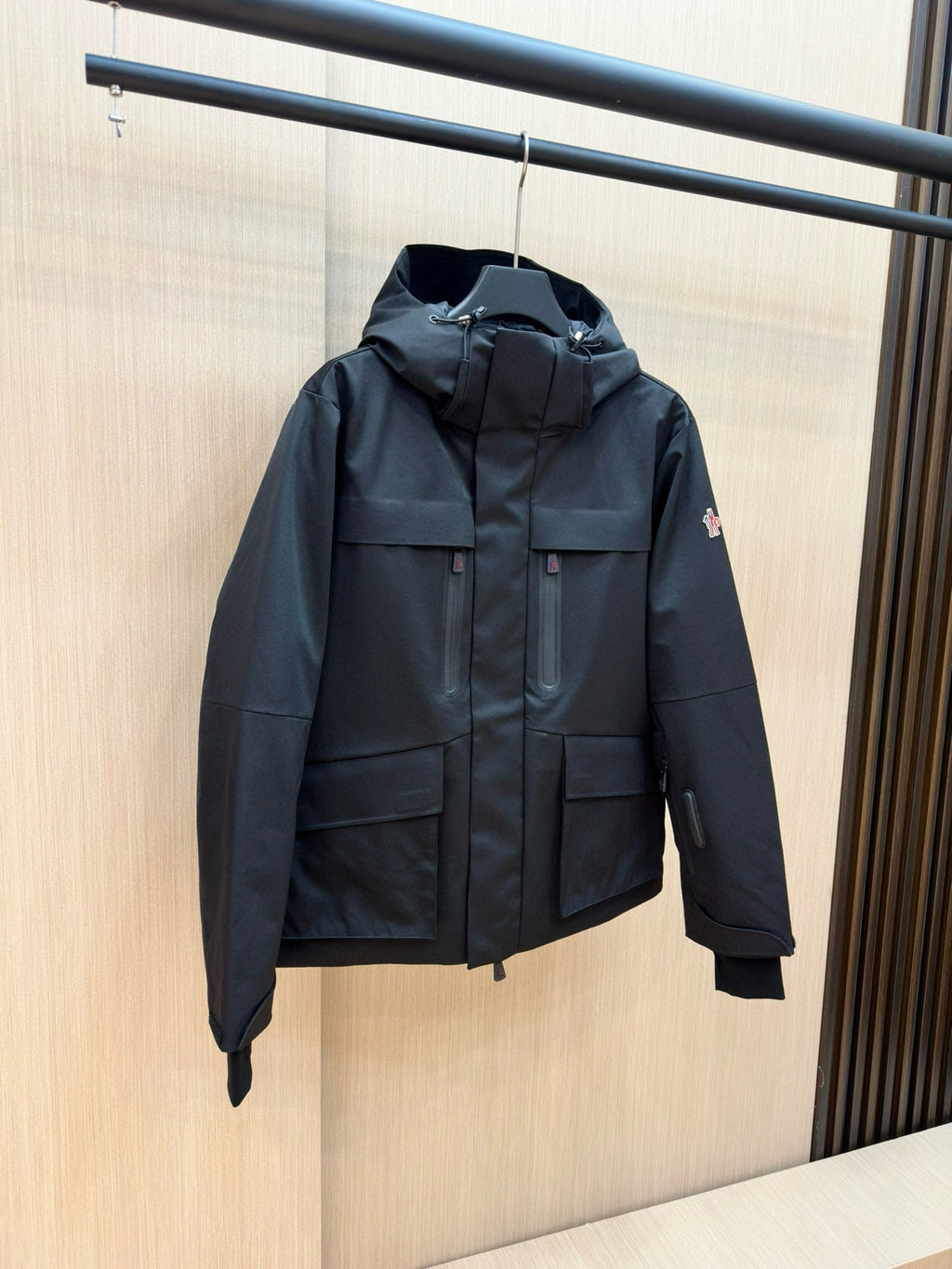 MNC Windbreaker