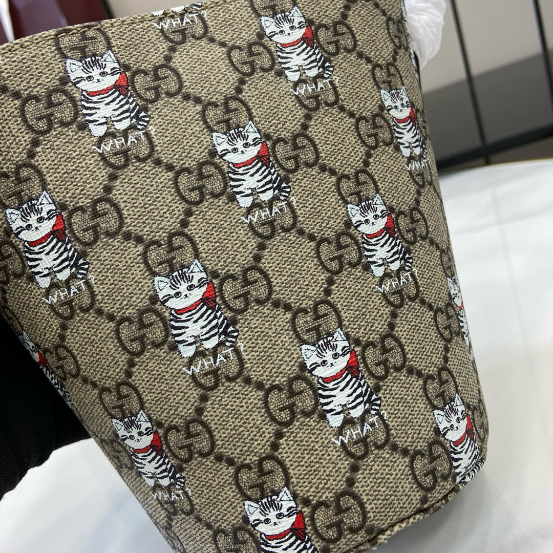GC Bucket Bag