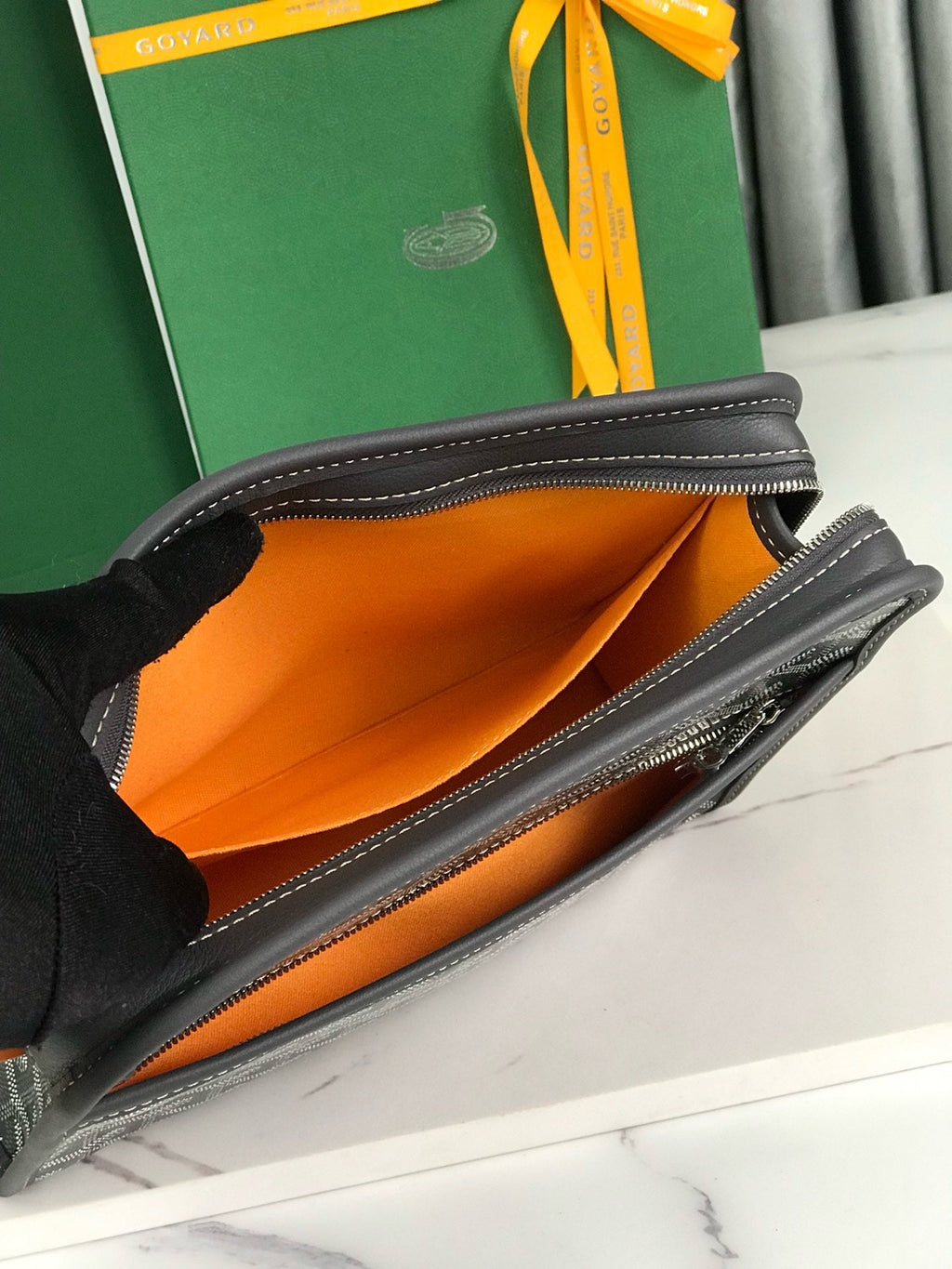 GYD Jouvence Toiletry Bag