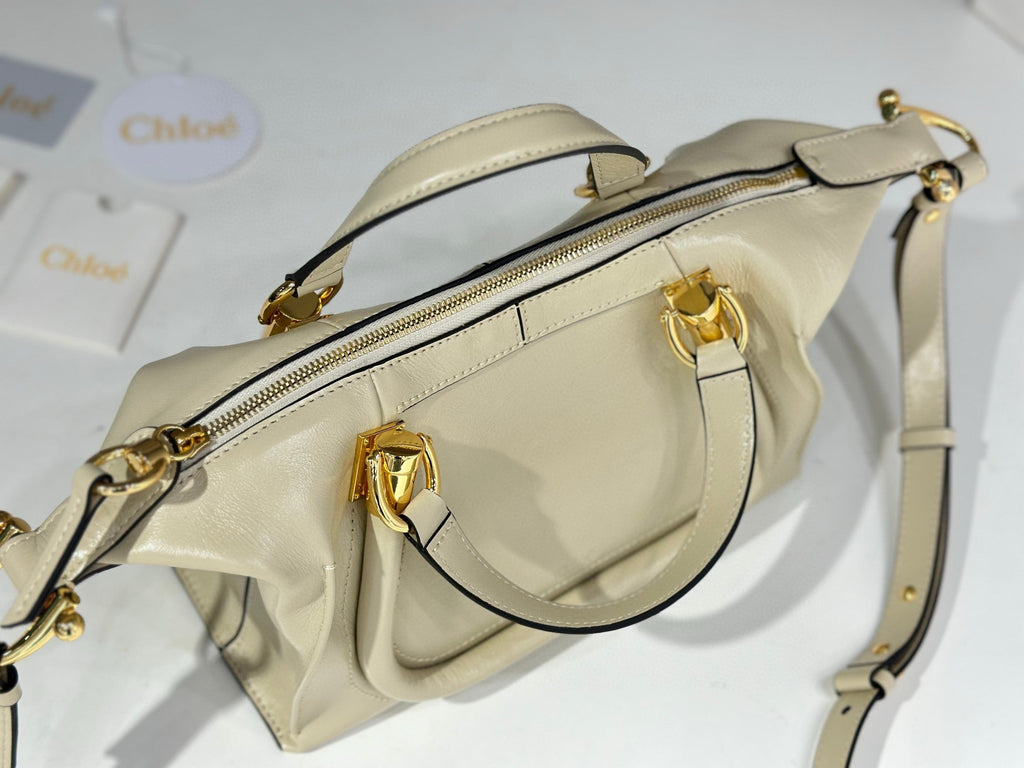 CHL Marcie Hobo