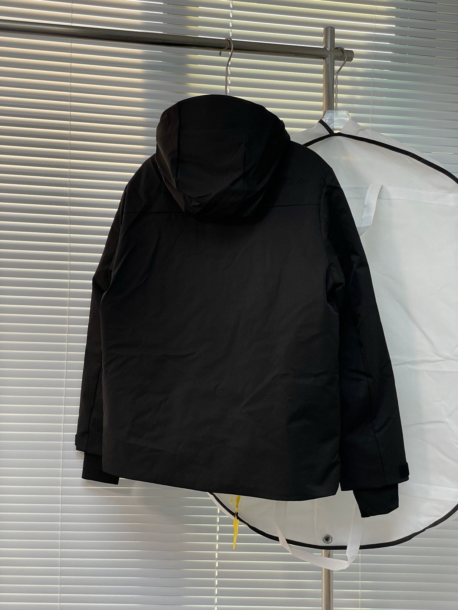 MNC Windbreaker