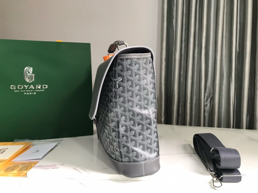 GYD Messenger Bag