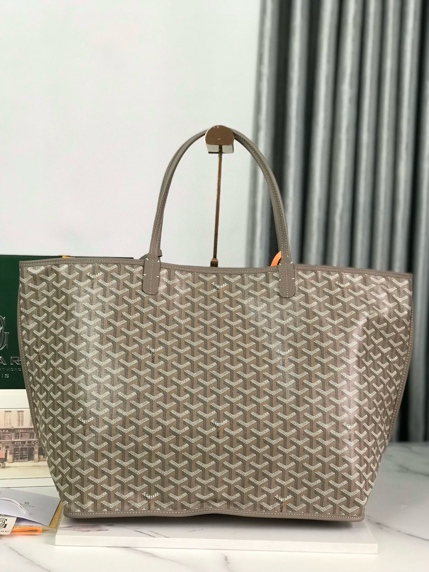 GYD Reversible Anjou