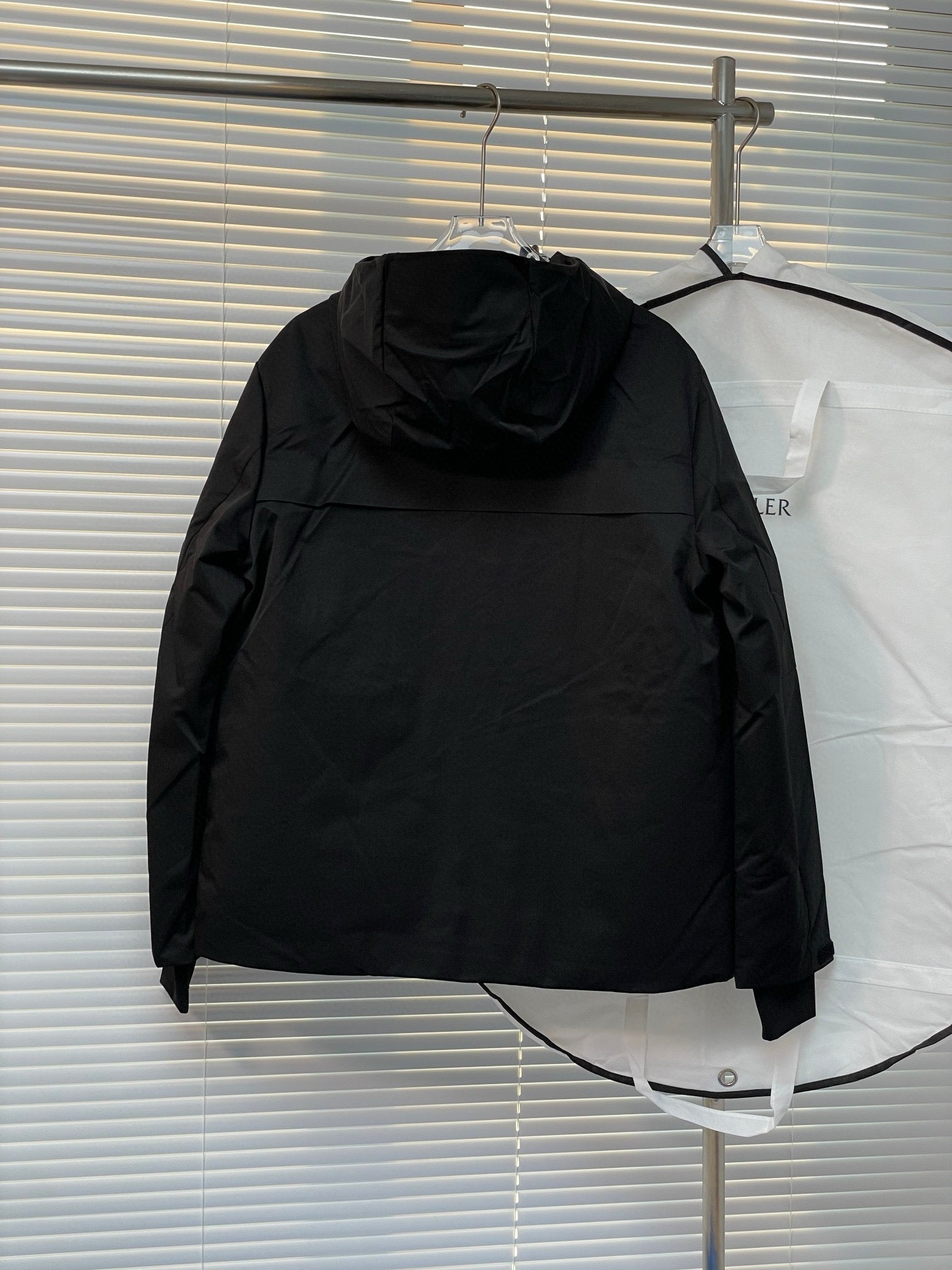 MNC Windbreaker