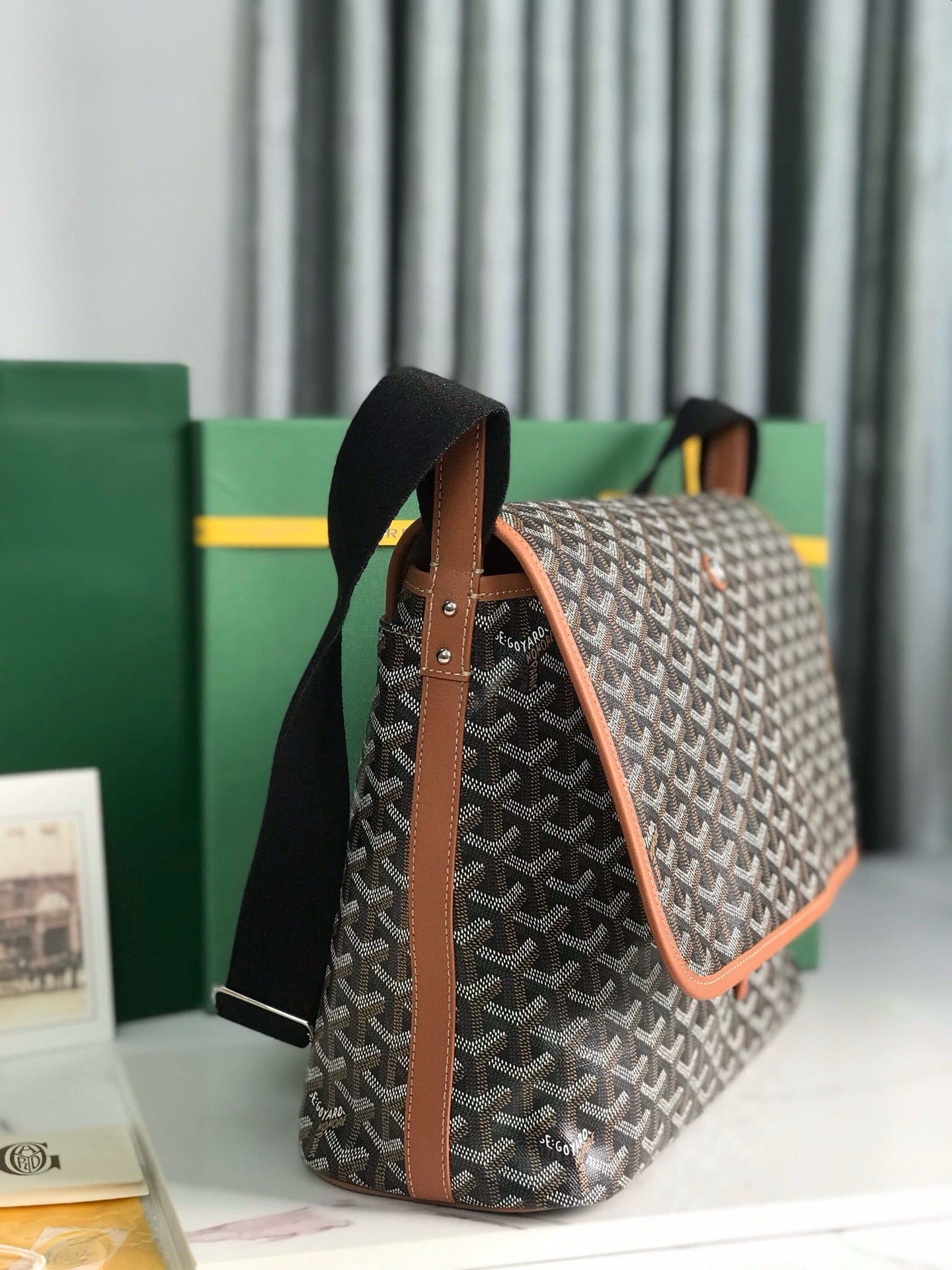 GYD Messenger Bag