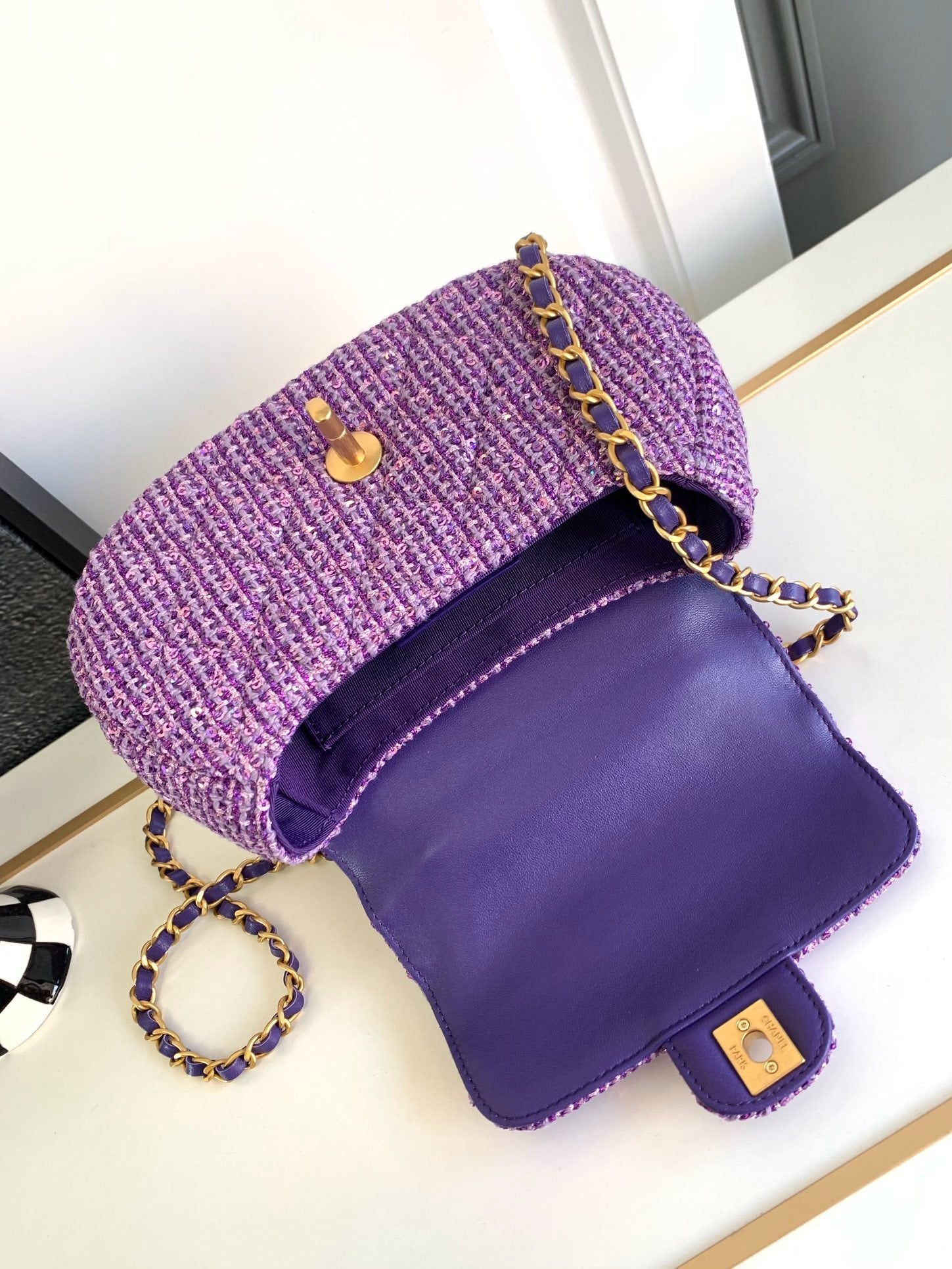 CNL 24C Coco Carry Me Handbag