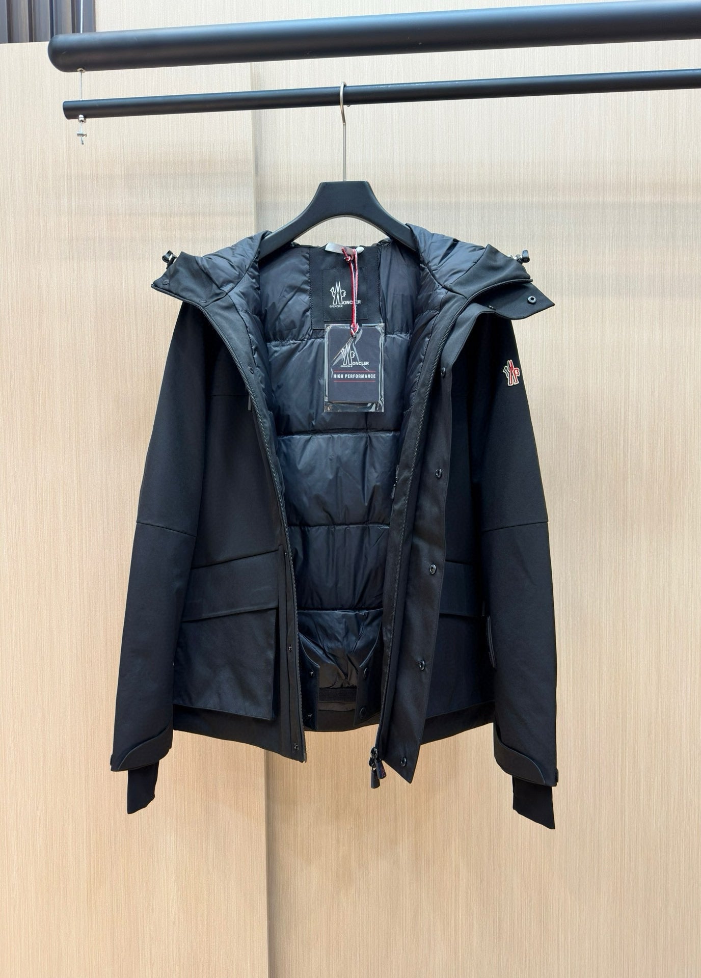 MNC Windbreaker
