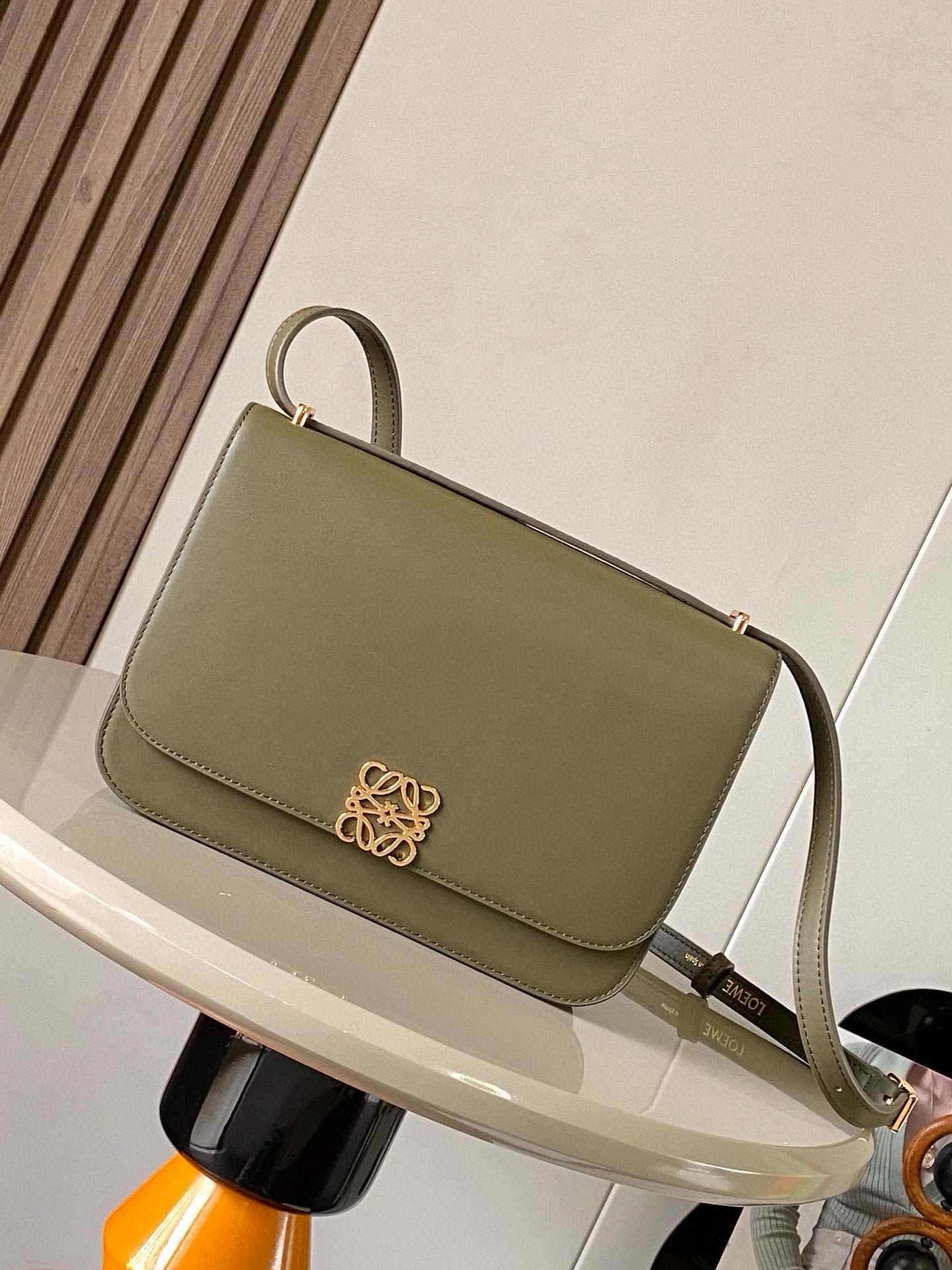 LW Goya Leather