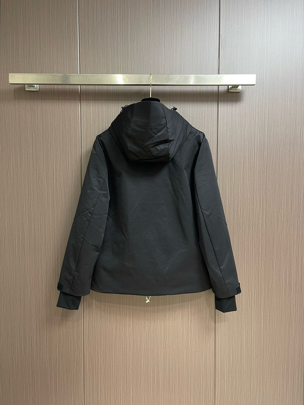MNC Windbreaker