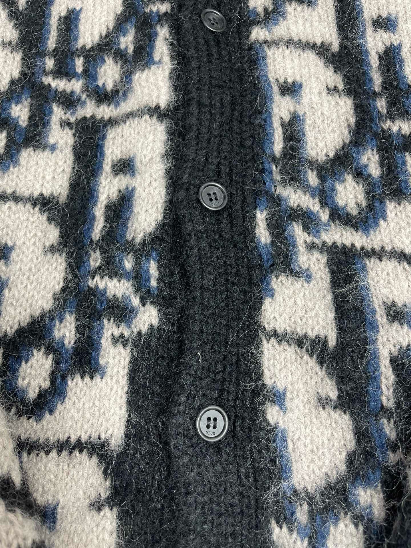 CD Sweater