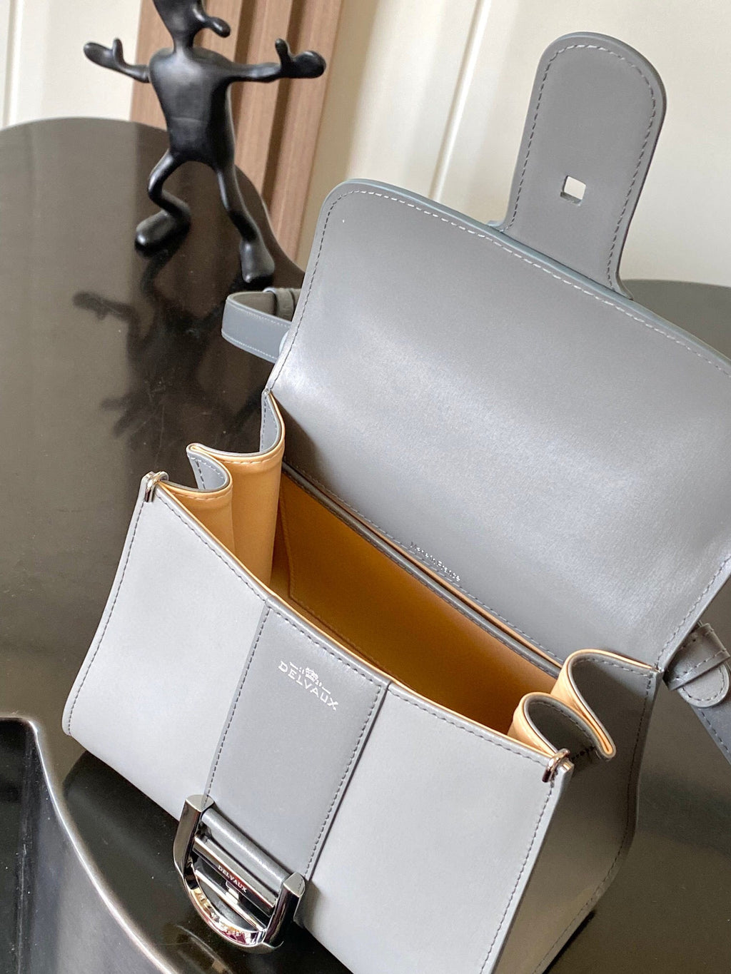 DLV Sling Bag