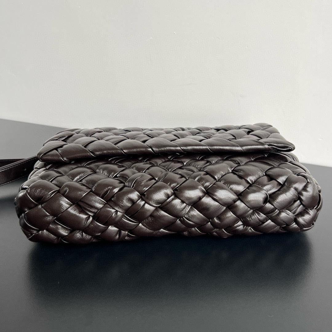 BTV Rumple Messenger Bag