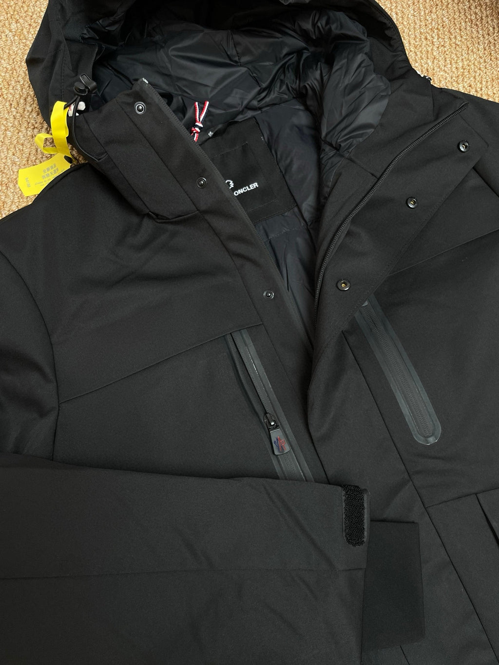 MNC Windbreaker