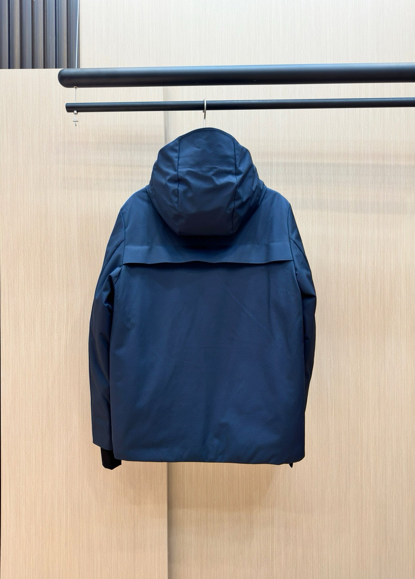 MNC Windbreaker