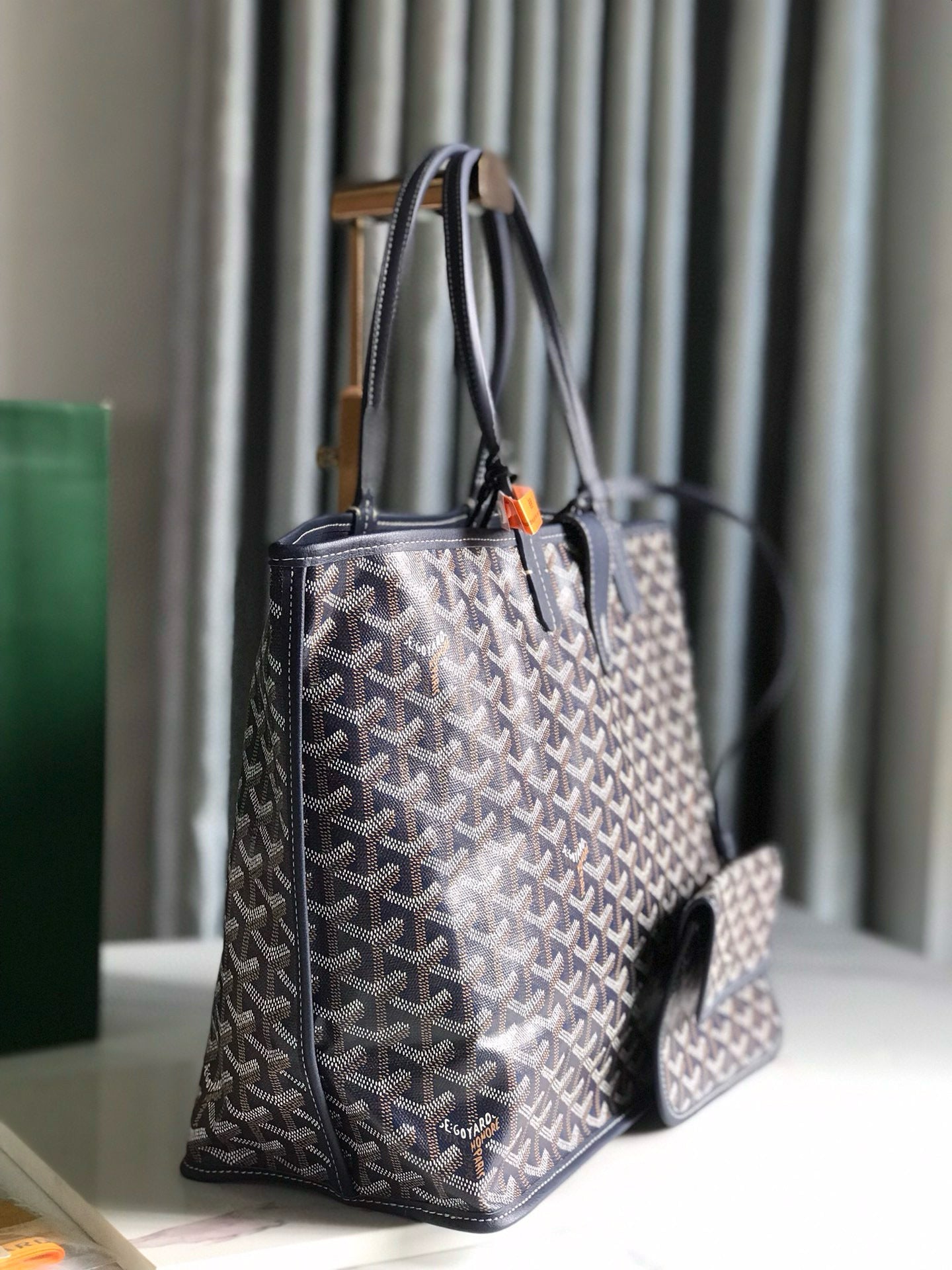 GYD Reversible Anjou