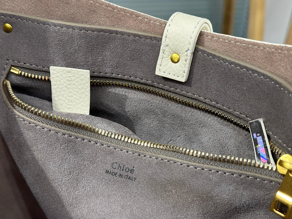 CHL Marcie Hobo