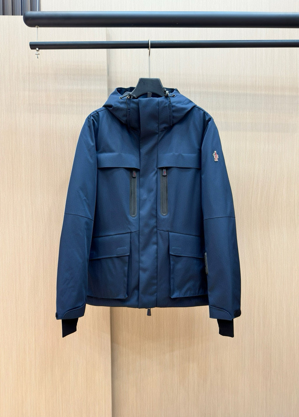 MNC Windbreaker