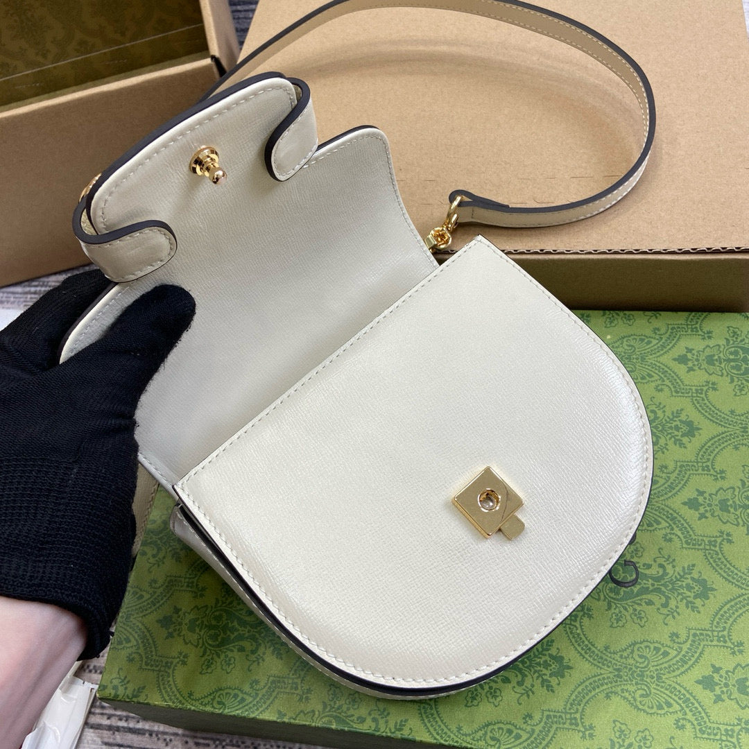 GC Horsebit