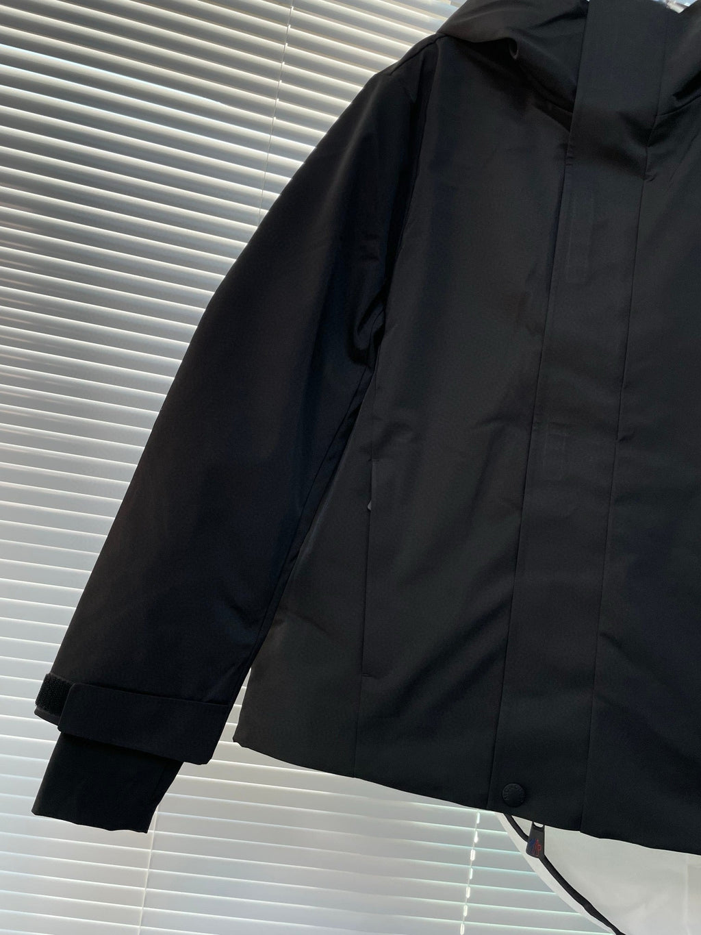 MNC Windbreaker
