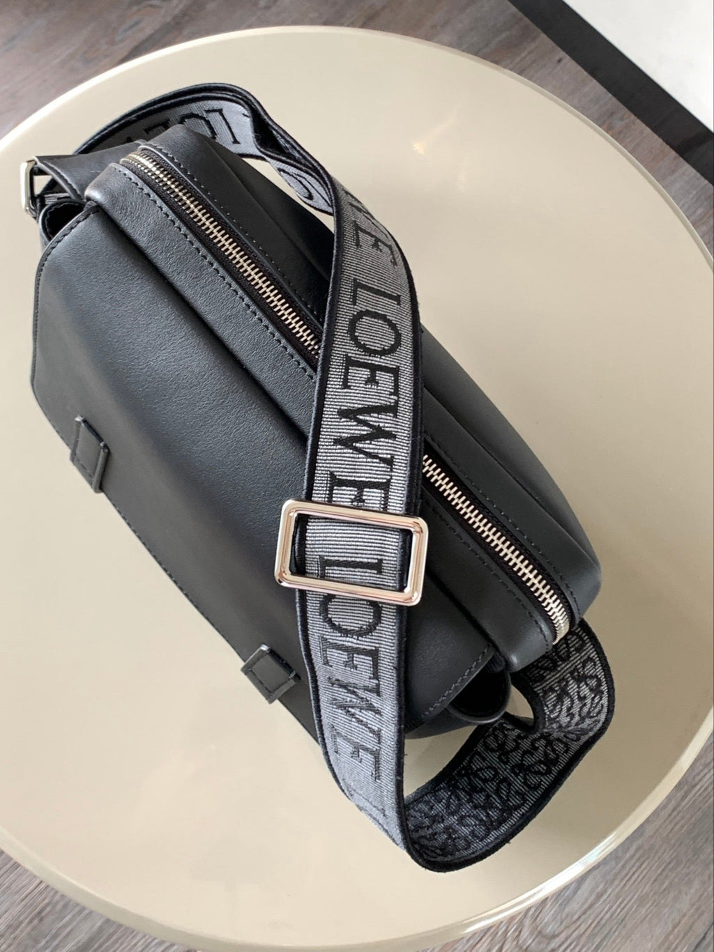 LW Messenger Bag